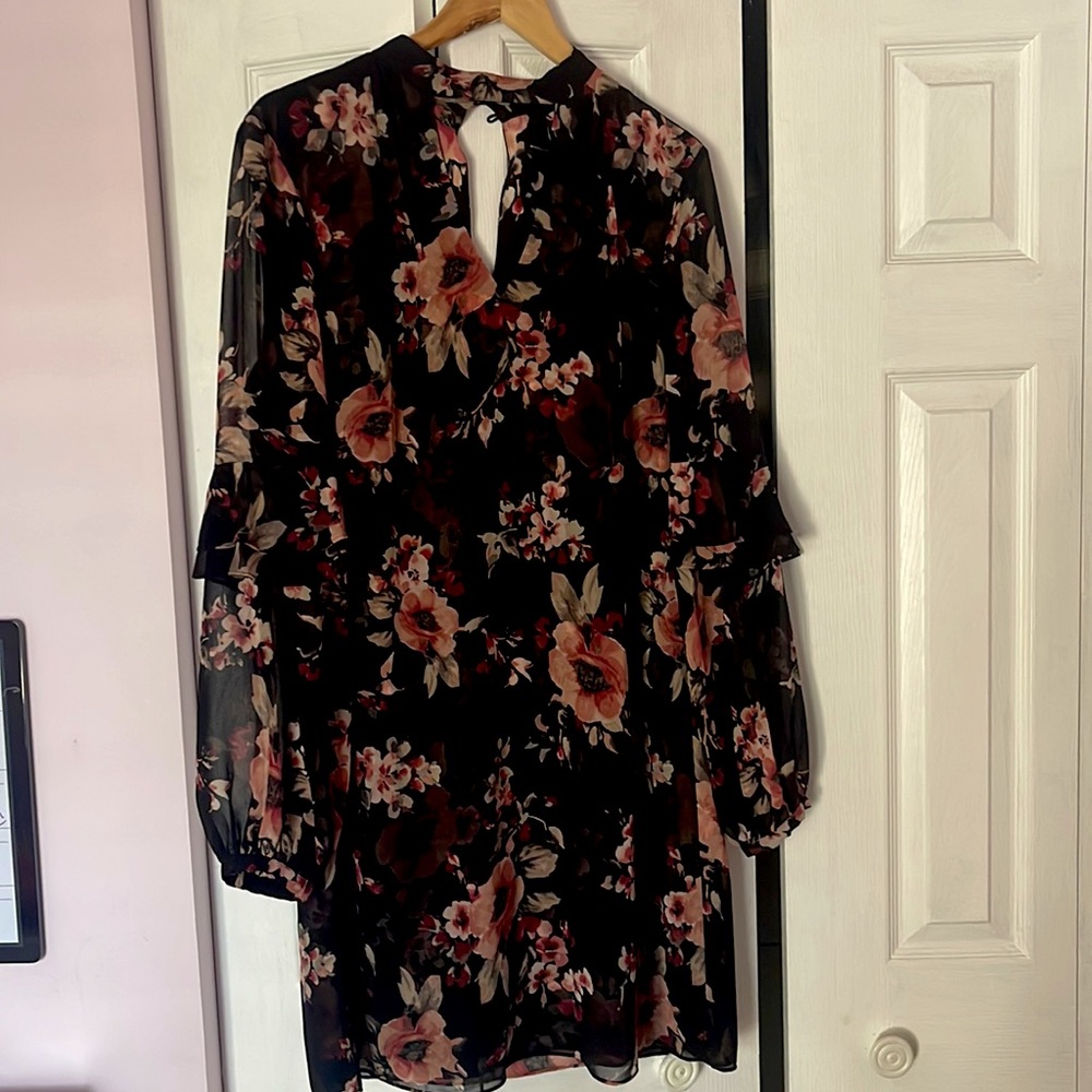 White House Black Market Size L Black Cocktail Dress